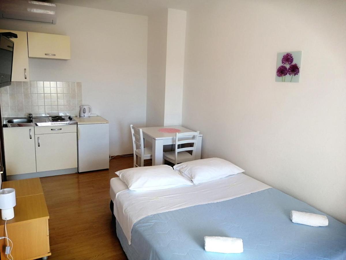Apartments Dalmatian Stone House 图兰杰 外观 照片